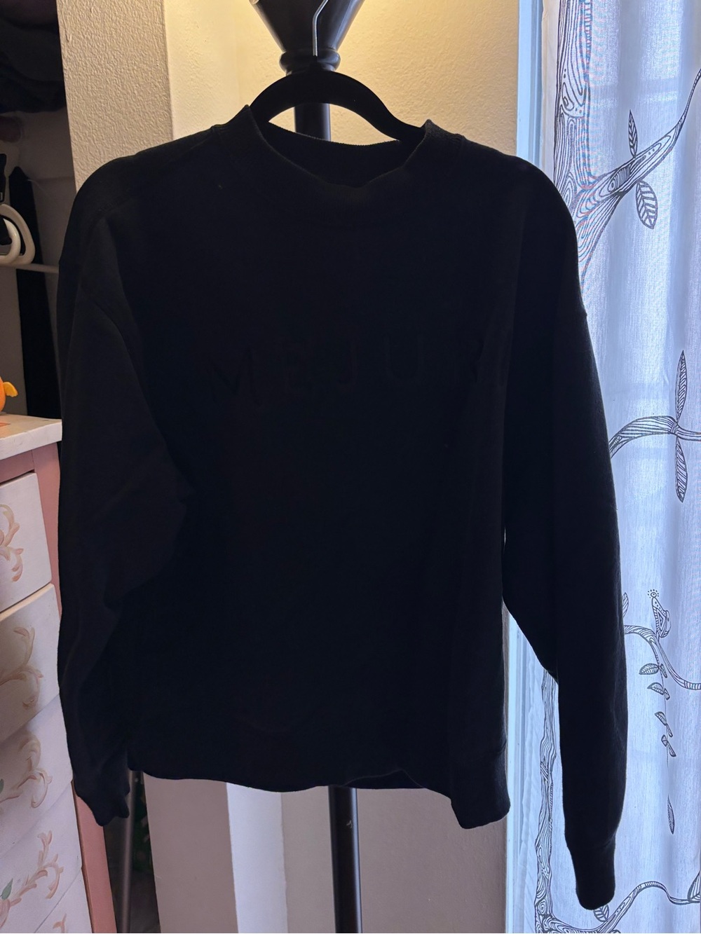 Black Mejuri Crewneck Sweater